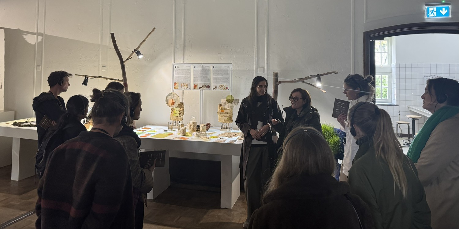 007 BioArt Laboratories __ An edible mission __ Andrea Brittnek_Kata Lagzi_2025 - 1500x750px.jpg